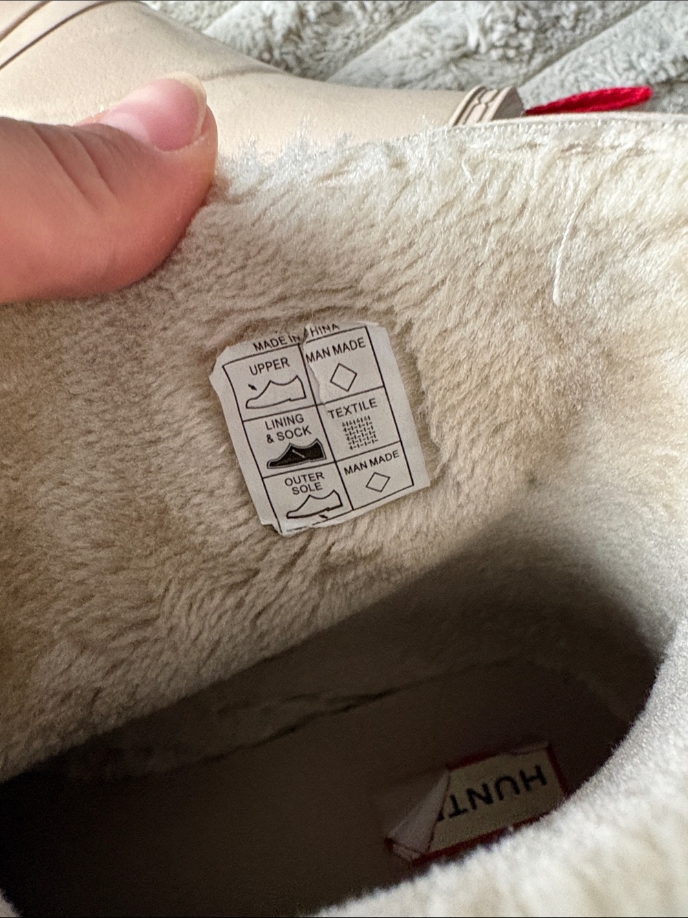 Hunter PLAY Short Fleece-Lined Rain Boots in Light Beige with Red Pull Tabs - Picture 5 of 9